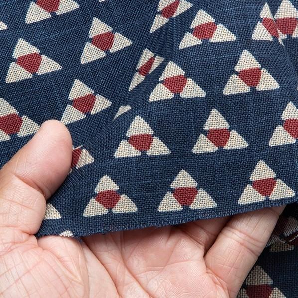 日本紐釦貿易(Nippon Chuko) 日本紐釦貿易 和風モダン柄生地 三つうろこ柄 巾110cm×10m切売カット KP7090-39-10M 10mの画像