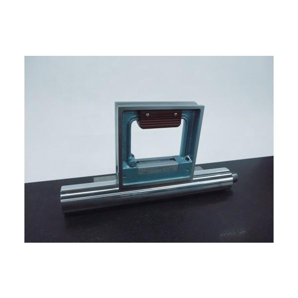 トラスコ 角型精密水準器Ａ級寸法２００Ｘ２００感度０．０２ 245 x 250 x 57 mm TSL-A2002の画像