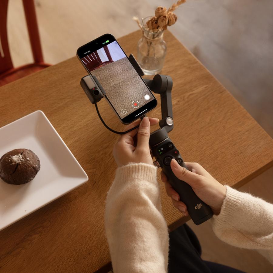 DJI スマートフォン充電／音声録音ケーブル（USB-C − Lightning