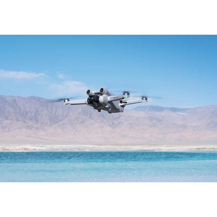 即納可能 ドローン DJI Mini 3 Pro リモートID対応 超軽量 250g以下 空撮 小型 MINI3 4K HDR 60fps 動画 縦向き撮影 長時間飛行 障害物検知 :6941565929402:DJI公式ストア - 通販 - Yahoo!ショッピング 即納可能 ドローン DJI Mini 3 Pro リモートID対応 超軽量 250g以下 空撮 小型 MINI3 4K HDR 60fps 動画 縦向き撮影 長時間飛行 障害物検知 :6941565929402:DJI公式ストア - 通販 - Yahoo!ショッピング