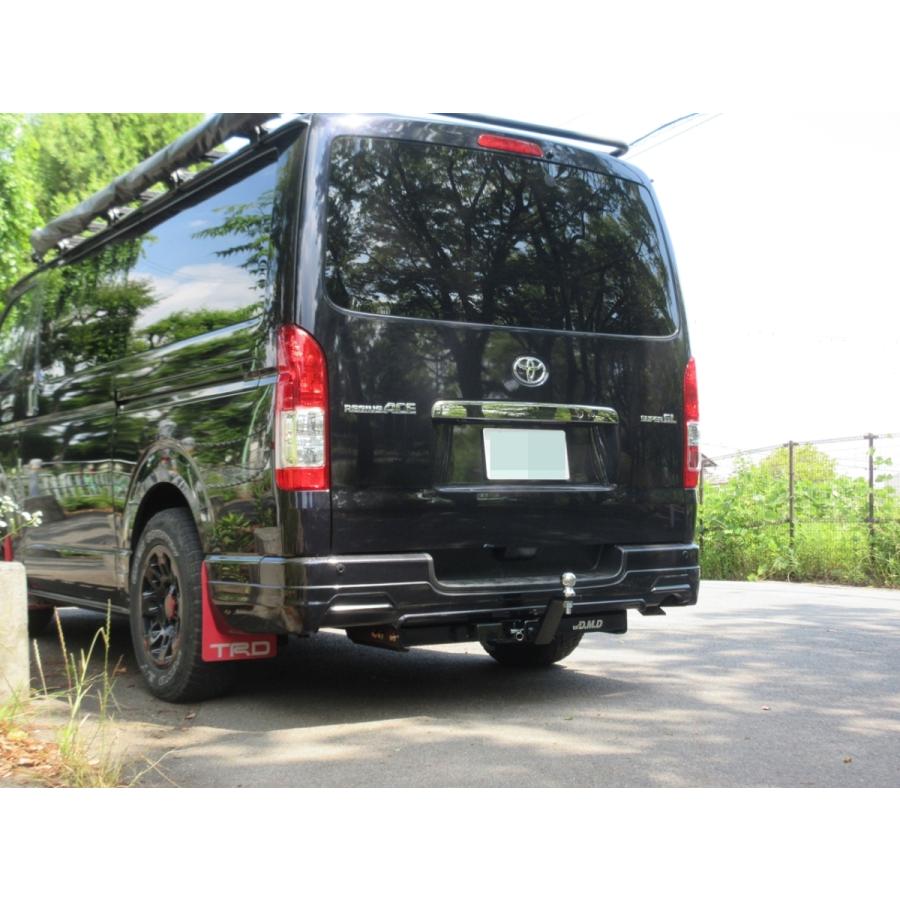 DMDヒッチ ハイエース200標準TRDエアロ用 E級 3本出しキャリア HE200 