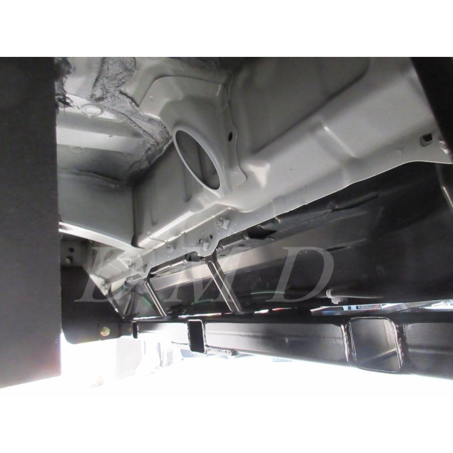 DMDヒッチ ハイエース 200 ワイドボディー C級 3本出しキャリア