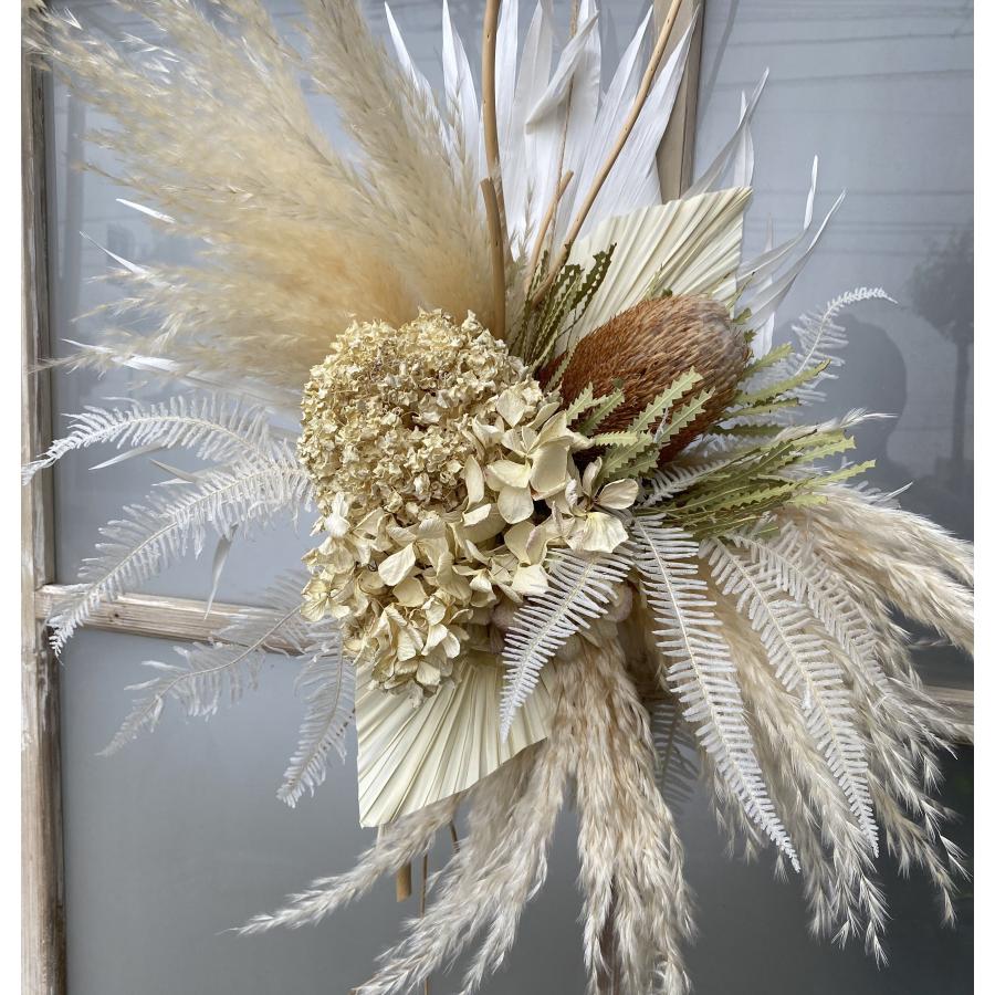 バンクシアメンジェーシーとパンパスグラスのシンプルスワッグ バンクシアメンジェーシーとパンパスグラスのシンプルスワッグ swag