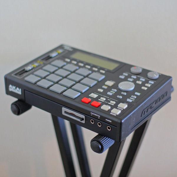 AKAI MPC1000 BK-N サンプリングマシン サンプラー アカイ MPC AKAI MPC1000 BK-N サンプリングマシン サンプラー アカイ MPC