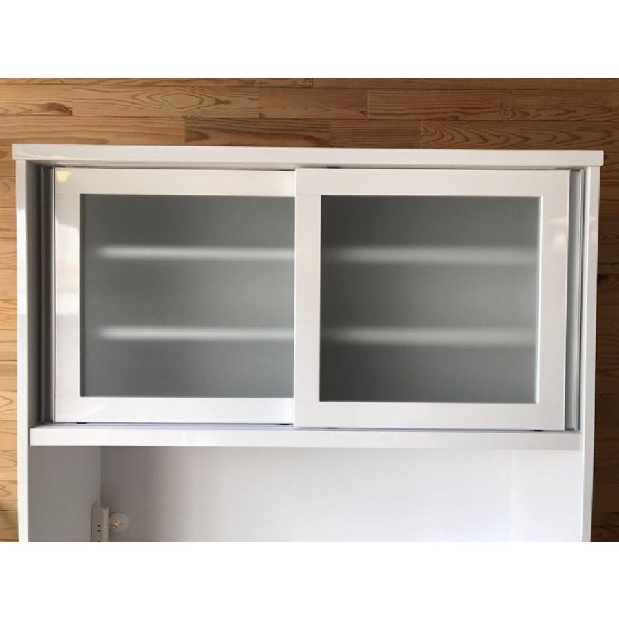 中古 テイアイアイ Tii レンジボード Kirara2 キッチン収納 食器棚 レンジ台 ホワイト系 ソフトクローズ モイス 4000000464440 リサイクルタワー 通販 Yahoo ショッピング