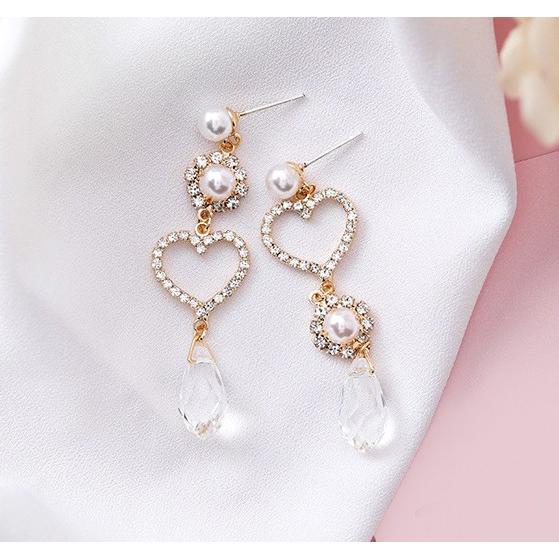 ハート ピアス ぶら下がりタイプ 韓国 レディース アクセサリー : 毒