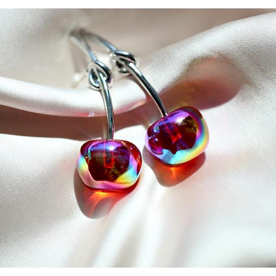 チェリークォーツ調　ハンドメイド　シルバー　赤　レッド　クリア　フック　ピアス 予約商品》【Pt900】漆ピアス 赤 雫型 朱漆 フックピアス：プラチナ