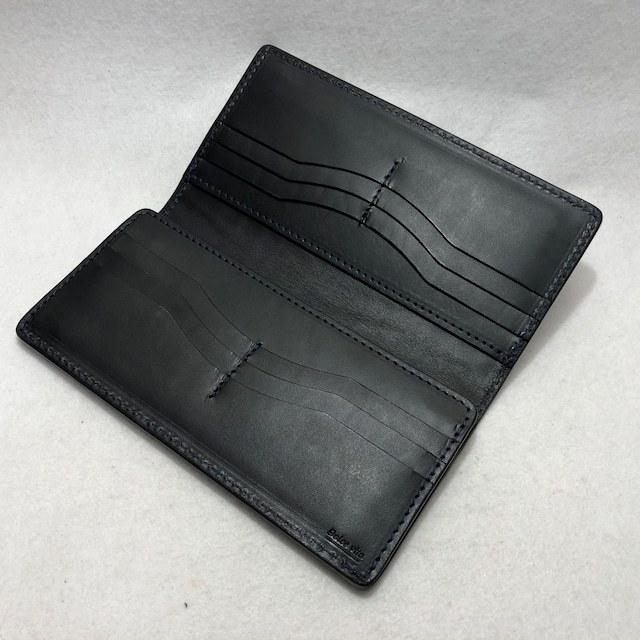 87 藍染め スモールクロコダイル長財布札入れのみ(コインポケット無し）肚クロコ ブラックベースの画像