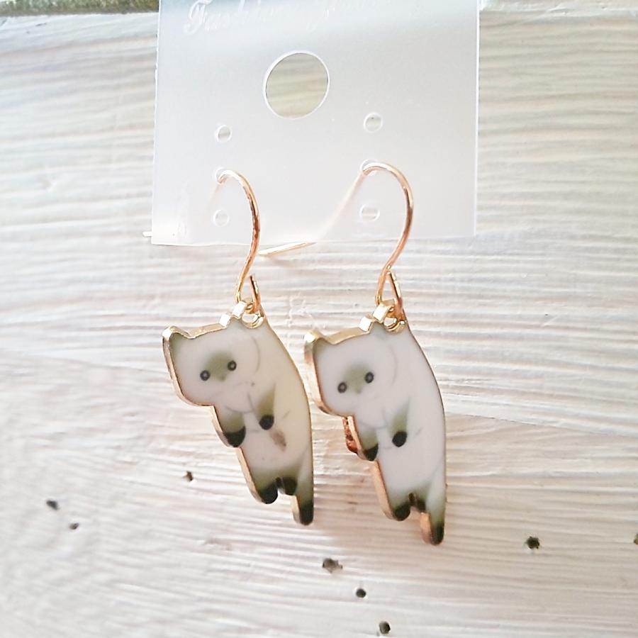 ぶらさがり猫☆ピアス＊イヤリング＊サージカル対応可能 : Zakka