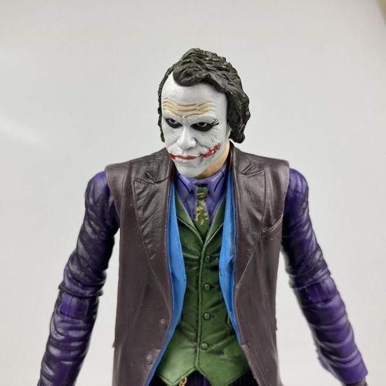 ネカ バットマン ダークナイト ブルーレイ限定 7インチアクション