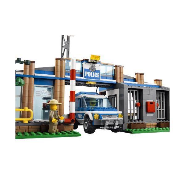 レゴ シティ LEGO CITY 警察の森駅 4440_3