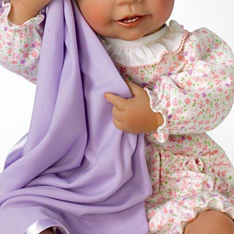 アシュトンドレイク】Pretty Little Peek-A-Boo Poseable Baby Doll By