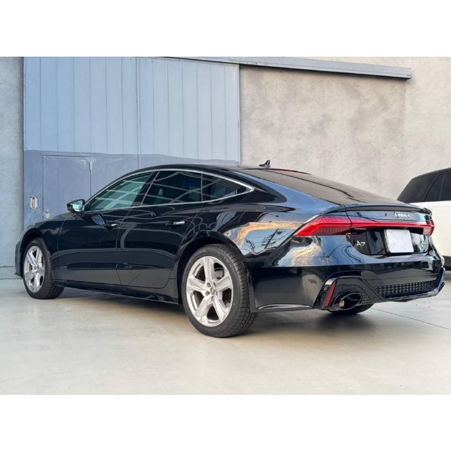 MARVIN(マーヴィン)社製]RS7ルック サイドスカート 一台分 AUDI