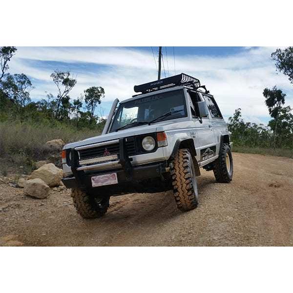 INTERCO TIRE 正規品] 15インチタイヤ 1本 Narrow Super Swamper TSL