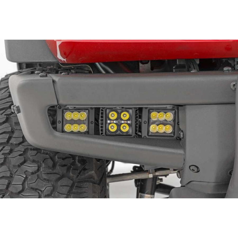 [ROUGH COUNTRY(ラフカントリー)正規品]トリプル LEDフォグランプキット ブラックシリーズ スポットビーム付き フォード ブロンコ/51085の画像