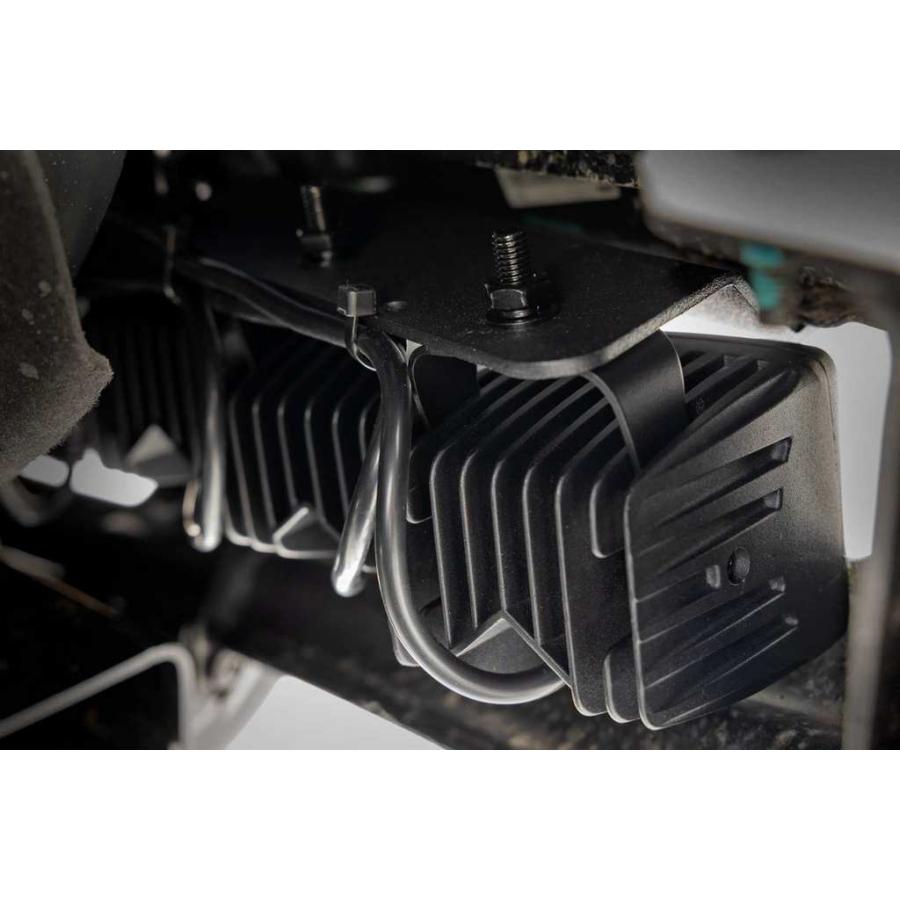 [ROUGH COUNTRY(ラフカントリー)正規品]トリプル LEDフォグランプキット ブラックシリーズ スポットビーム付き フォード ブロンコ/51085の画像