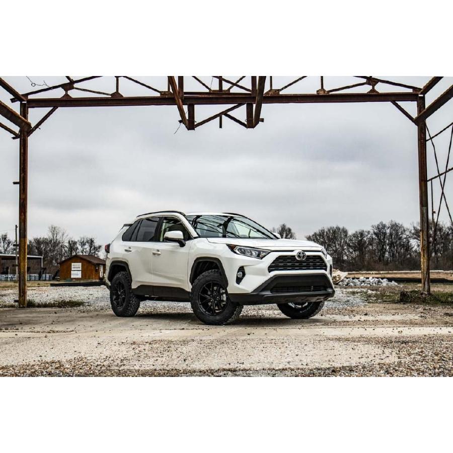 RAV4 [ROUGH COUNTRY(ラフカントリー)正規品]2.5インチリフトアップ