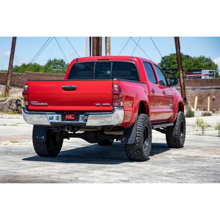 [ROUGH COUNTRY ラフカントリー] 3.5インチリフトアップキット/サスキット リーフスプリング/M1ストラット付 USトヨタ Tacoma タコマ/74241の画像