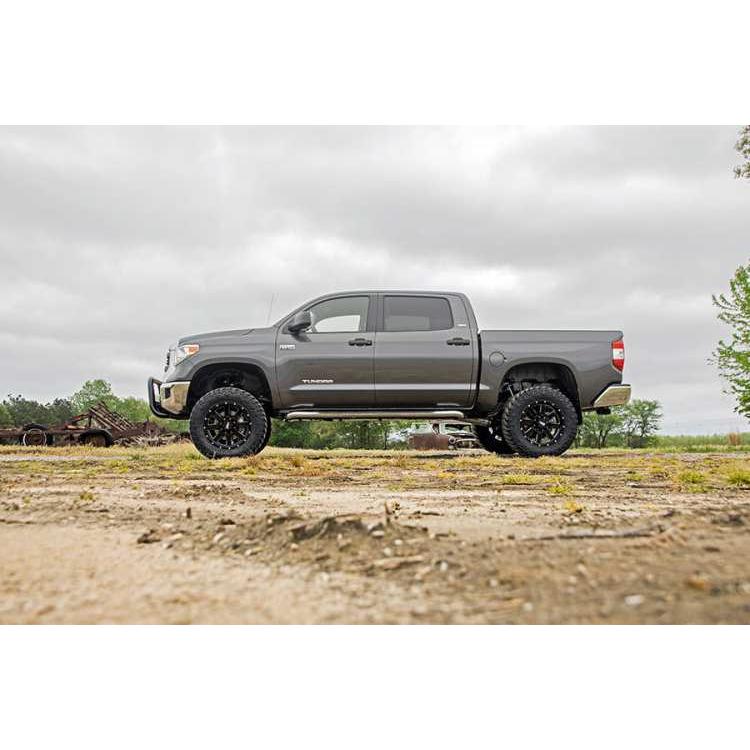 [ROUGH COUNTRY ラフカントリー] 6インチリフトアップキット/サスキット M1ストラット/リアショック付き USトヨタ タンドラ 4WD/75440の画像