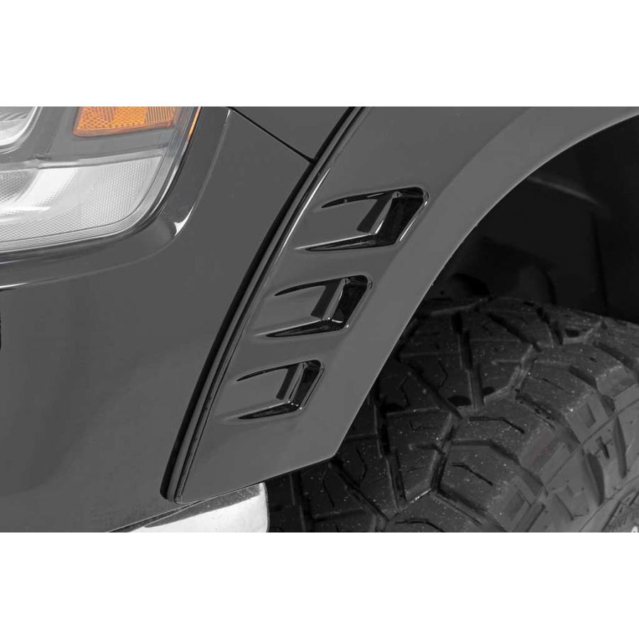 ダッジバン　オーバーフェンダー　ワンオフ ダッジ ラム バン オーバーフェンダー 叩き出し - YouTube