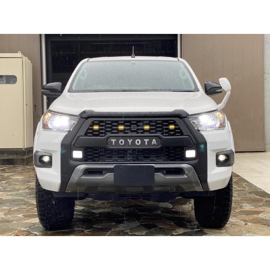 ハイラックス フロントグリル 白塗装済TOYOTAレター LEDマーカー付き 