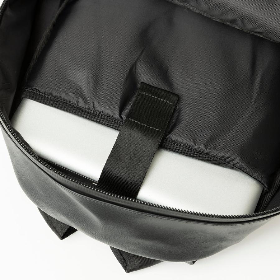 ニューエラ neweraライトパック 27L シンセティックレザー ブラック ライトパック 27L シンセティックレザー ブラック | ニューエラ