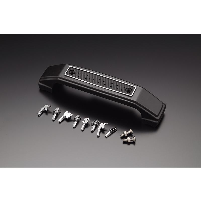 フォークカバーエンブレム 本体（文字：KAWASAKI 本体：黒） | 