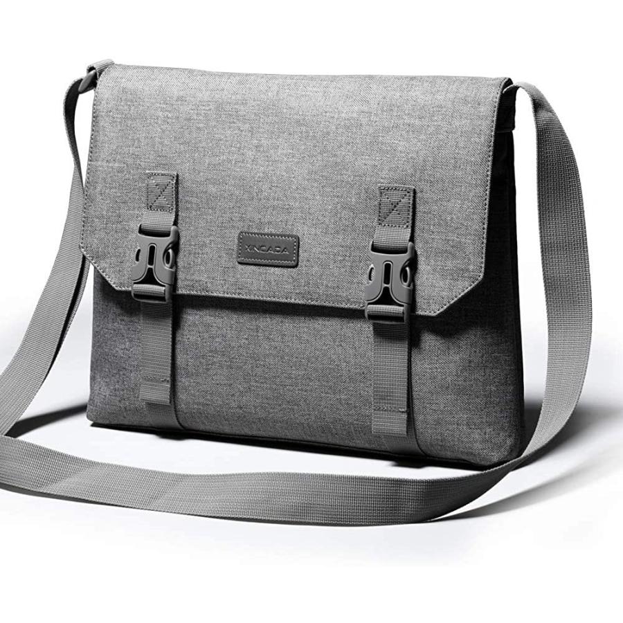 最終値下げ Xincada メッセンジャーバッグ ショルダーバッグ メンズ 斜め掛け バッグ 軽量 大容量 ショルダー 撥水加工 通勤通学 グレー 超人気の Nooitmeergrasmaaien Be