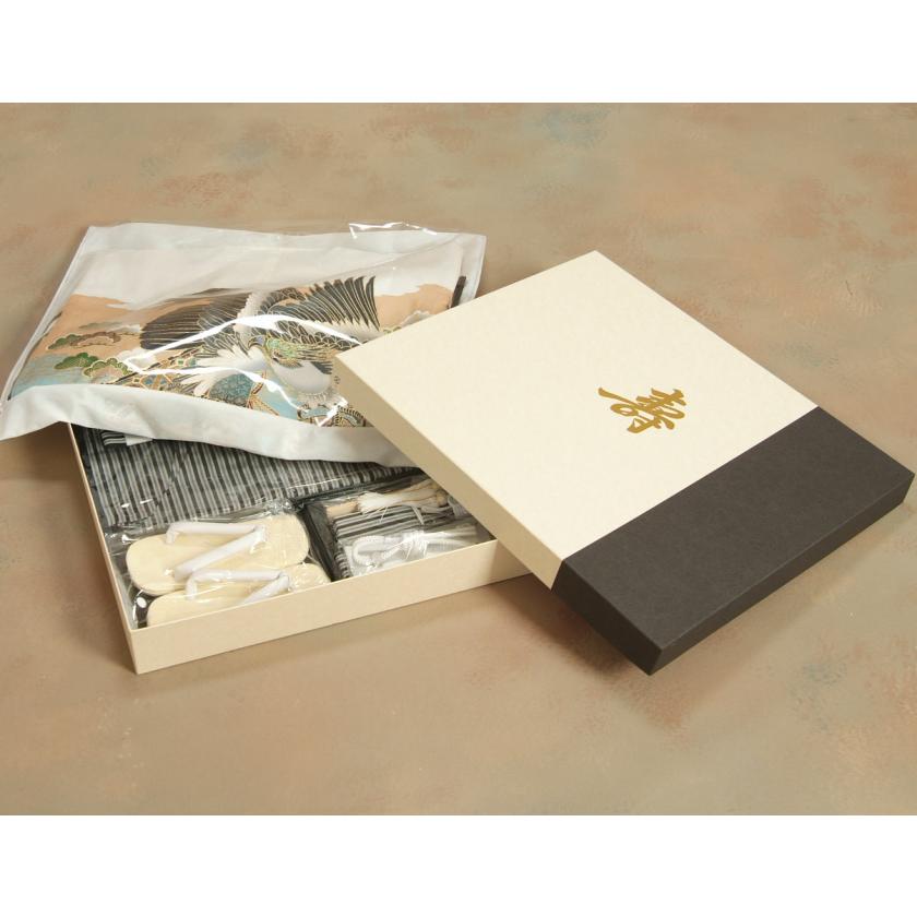 七五三 5歳 男の子 正絹 着物袴セット 男児 白地 鷹 几帳 金糸刺繍使い 黒縞正絹袴 地紋生地 １２点セット 足袋付きセット 日本製 | 京美 | 10