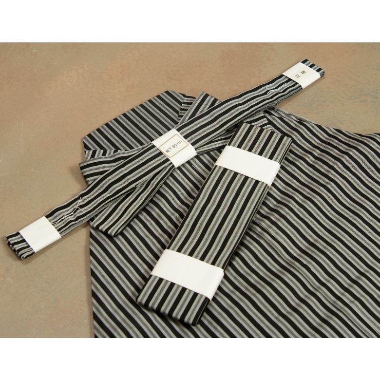 七五三 5歳 男の子 正絹 着物袴セット 男児 白地 鷹 几帳 金糸刺繍使い 黒縞正絹袴 地紋生地 １２点セット 足袋付きセット 日本製 | 京美 | 09