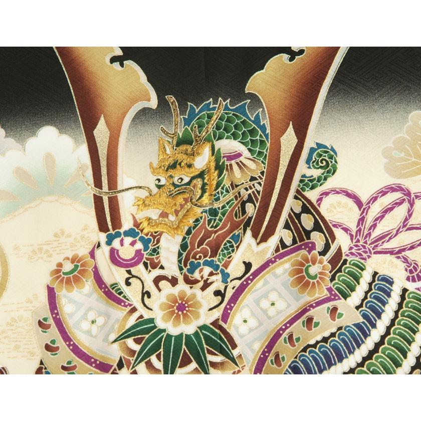 七五三 5歳 男の子 正絹 羽織単品 兜 宝尽くし 黒地ベージュ染め分け 刺繍使い 金彩 サヤ地紋 日本製 | 京美 | 02