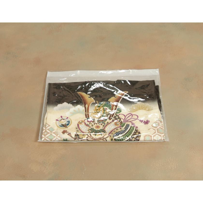 七五三 5歳 男の子 正絹 羽織単品 兜 宝尽くし 黒地ベージュ染め分け 刺繍使い 金彩 サヤ地紋 日本製 | 京美 | 07