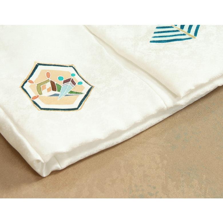 七五三 3歳 着物 男の子 絹100％ 正絹 被布単品 白 兜 手描き 金彩使い 吹雪地紋生地 | 京美 | 02