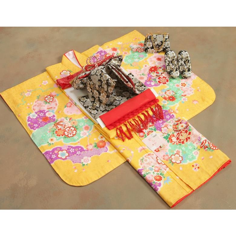 七五三 正絹 絹100％ 着物 7歳着物フルセット 山吹色 鈴金駒刺繍 雪輪雲取り文様 黒地白梅文様帯セット 足袋に腰紐など20点セット 日本製_1