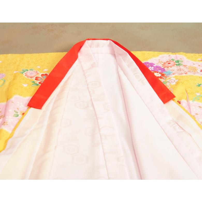 七五三 正絹 絹100％ 着物 7歳着物フルセット 山吹色 鈴金駒刺繍 雪輪雲取り文様 黒地白梅文様帯セット 足袋に腰紐など20点セット 日本製_7