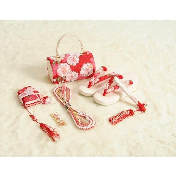 七五三 小物 着物用草履バッグ箱セコセット 筥迫セット ７歳用 赤色 八重桜柄 七宝地紋生地 バッグに草履の付いた６点セット 日本製 | 京美 | 01