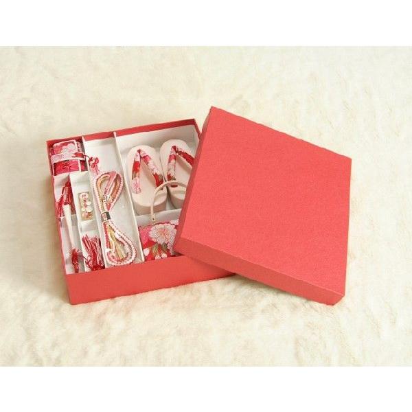 七五三 小物 着物用草履バッグ箱セコセット 筥迫セット ７歳用 赤色 八重桜柄 七宝地紋生地 バッグに草履の付いた６点セット 日本製 | 京美 | 04