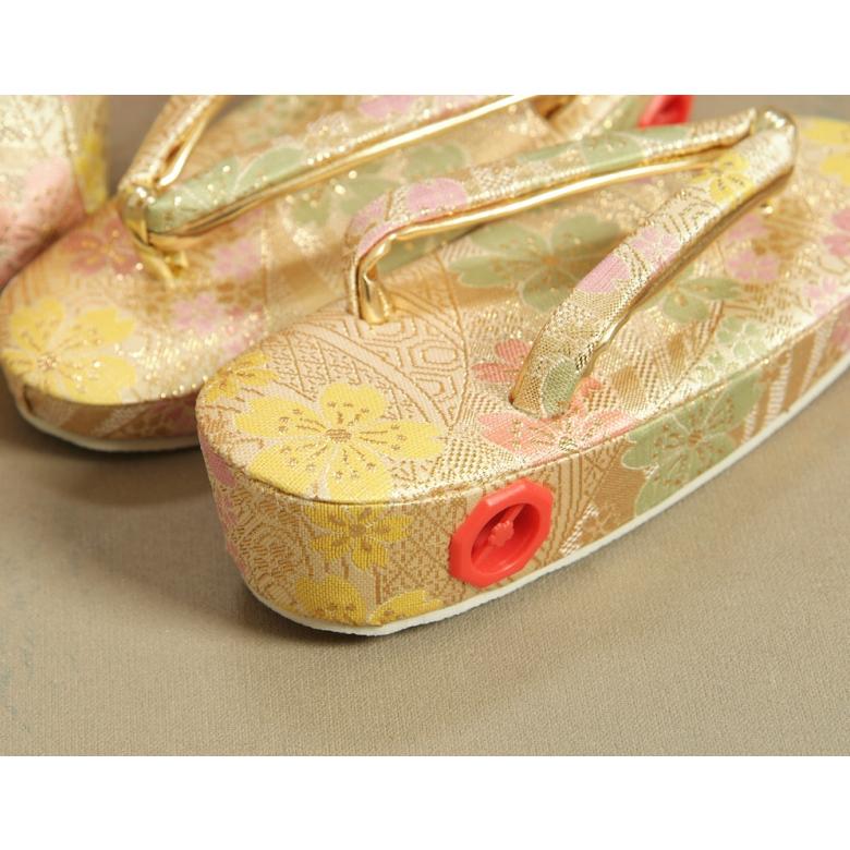 七五三 3歳から5歳用 正絹被布草履きんちゃくセット 草履ベージュゴールド 被布赤色地 足袋付きセット 日本製 | 京美 | 09