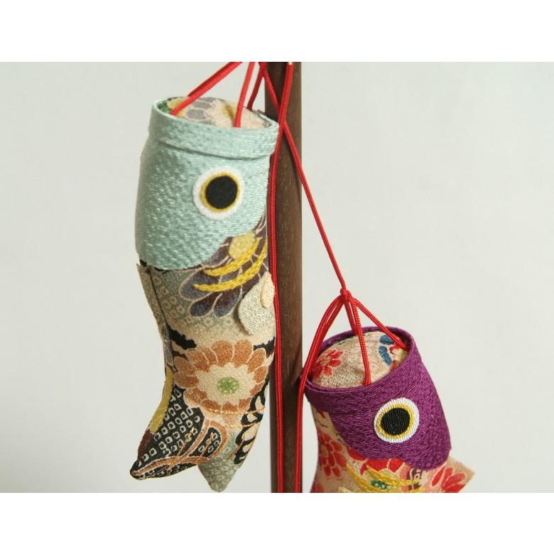 鯉の滝上り飾り 室内用 端午の節句 5月祝 縮緬生地 高さ52cmの室内用大サイズ 組み立て不要の完成品 |  | 02