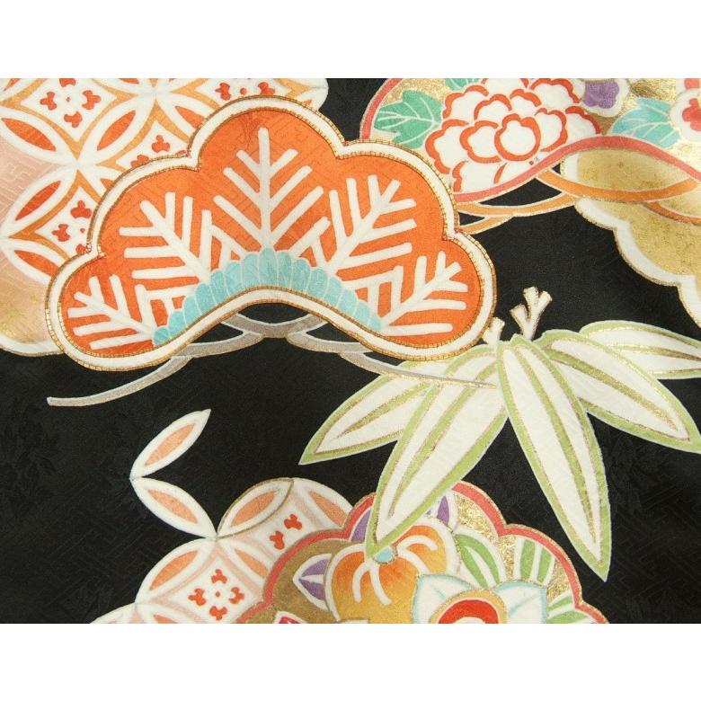 お宮参り着物 絹100％ 正絹女児初着 黒地 松竹梅 手描き 手染め 金コマ刺繍 サヤ型本地紋紋意匠生地 日本製 | 京美 | 02