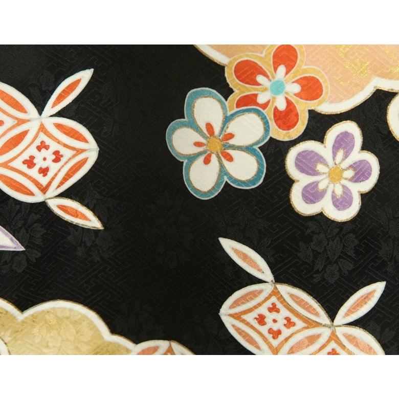 お宮参り着物 絹100％ 正絹女児初着 黒地 松竹梅 手描き 手染め 金コマ刺繍 サヤ型本地紋紋意匠生地 日本製 | 京美 | 04