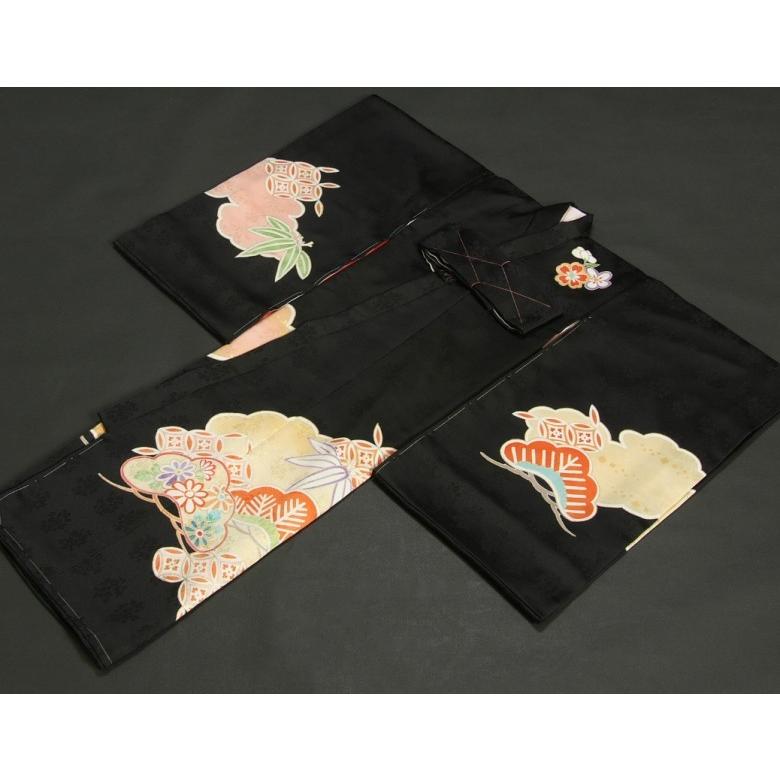 お宮参り着物 絹100％ 正絹女児初着 黒地 松竹梅 手描き 手染め 金コマ刺繍 サヤ型本地紋紋意匠生地 日本製 | 京美 | 05