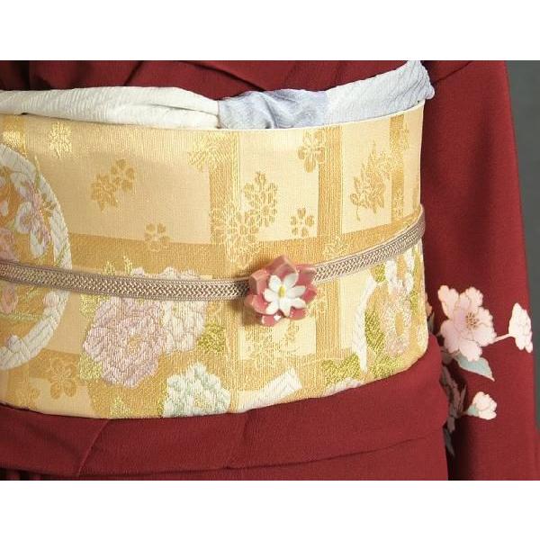 瀬戸赤津焼帯留め飾り　華畑シリーズ　瀬戸物　陶器　すいれん　エンジ白色　日本製　通常の帯〆でも使用可能な幅広金具使用 |  | 03