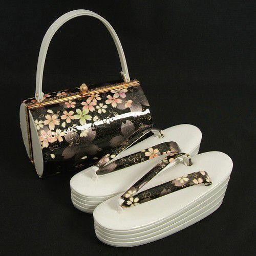 草履バックセット　振袖　訪問着　ホワイト　ブラック　桜　四枚芯　Ｓサイズ　　日本製 