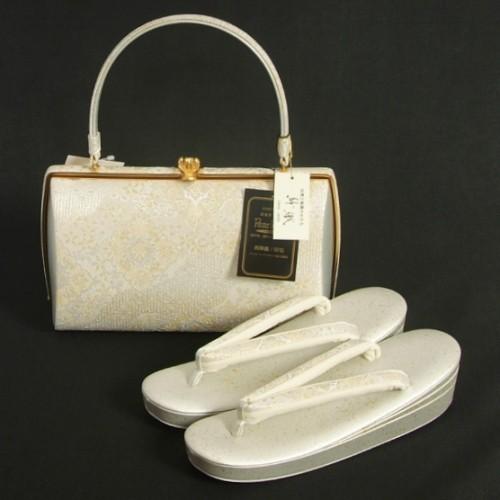 草履バックセット　振袖　訪問着　留袖　紗織ブランド　パールシルバー　ゴールド　有職唐花文様　帯地使い　Lサイズ　パールトーン加工　三枚芯　日本製