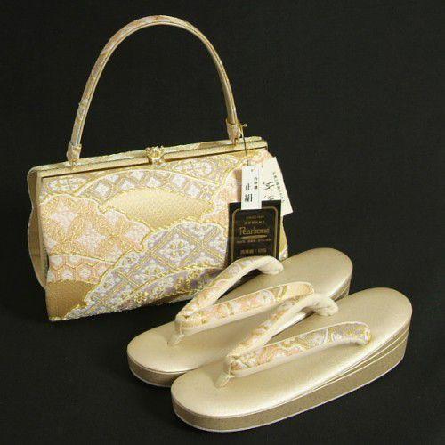 草履バッグセット　振袖　訪問着　紗織ブランド　西陣織正絹　パールゴールド　雲掛け文様　パールトーン加工　Ｍサイズ　三枚芯　日本製