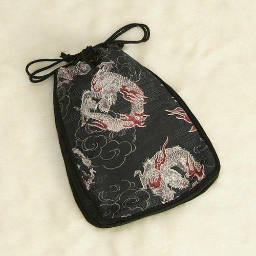 ゆかた巾着　男性用 信玄袋 合切袋 黒 龍柄 綿素材 マチありタイプ