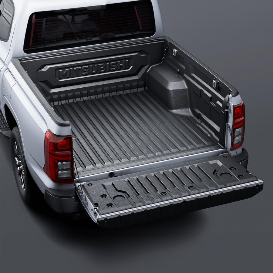 三菱トライトン TRITON(LC2T)専用 　リアゲートスポイラー MITSUBISHI TRITON(LC2T)専用 三菱トライトン リアゲート