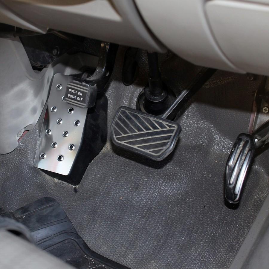 エブリィワゴン エブリイ Da64 前期 後期 アルミ フットレスト ペダルカバー 専用 足置き 運転席 カスタム パーツ 内装 Mdf 12 0 Dress Up Store 通販 Yahoo ショッピング