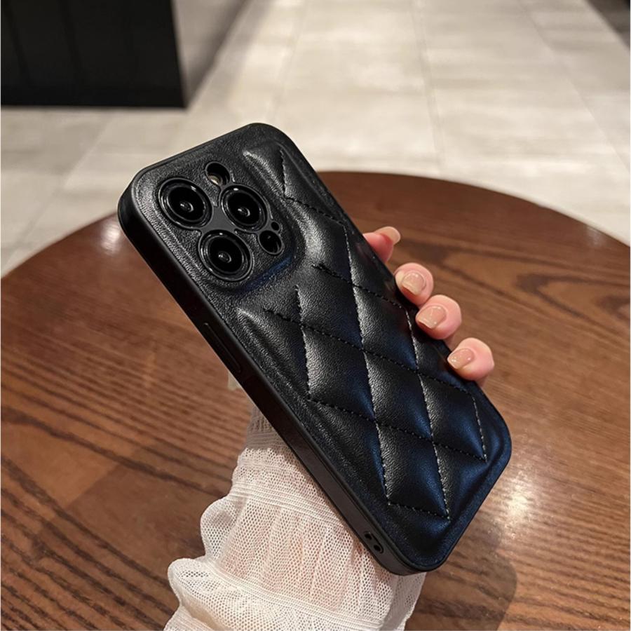 ゆり♡iPhoneケース15♡ボタンタイプ黒♡キルティングレザー白♡2点 iPhone16 ケース iPhone15 iPhone13 iPhone12 キルティング